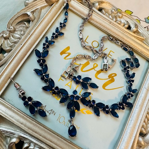 Jewelry Set For Women Wedding Party Cubic Zircon Stud Earrings & Necklace set - Picture 11 of 11